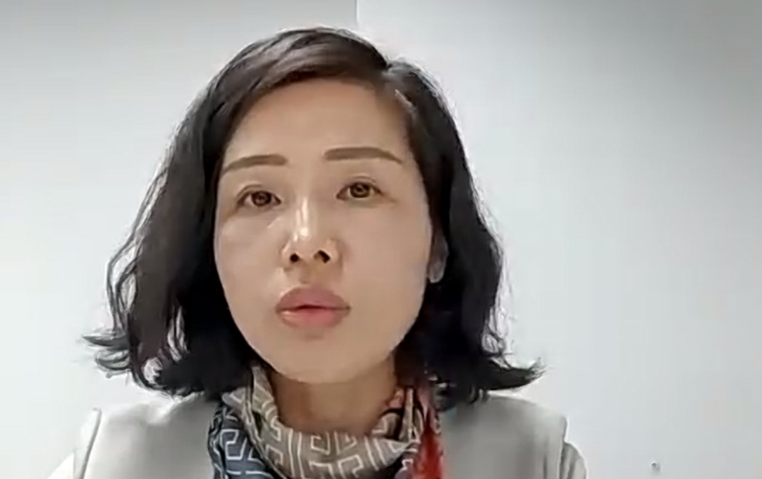 微笑的人

描述已自動生成